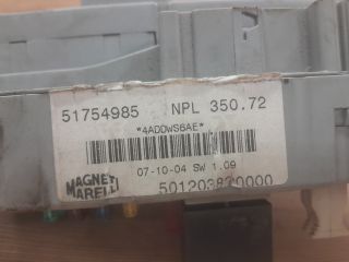 bontott FIAT IDEA Biztosítéktábla Utastér