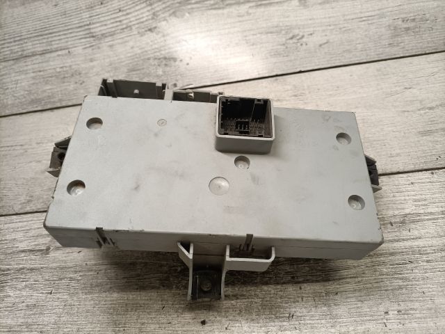 bontott FIAT IDEA Biztosítéktábla Utastér