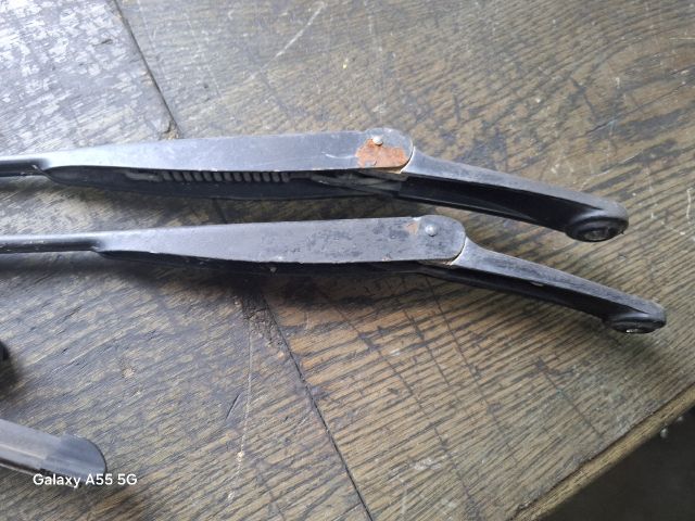 bontott FIAT IDEA Első Ablaktörlő Kar