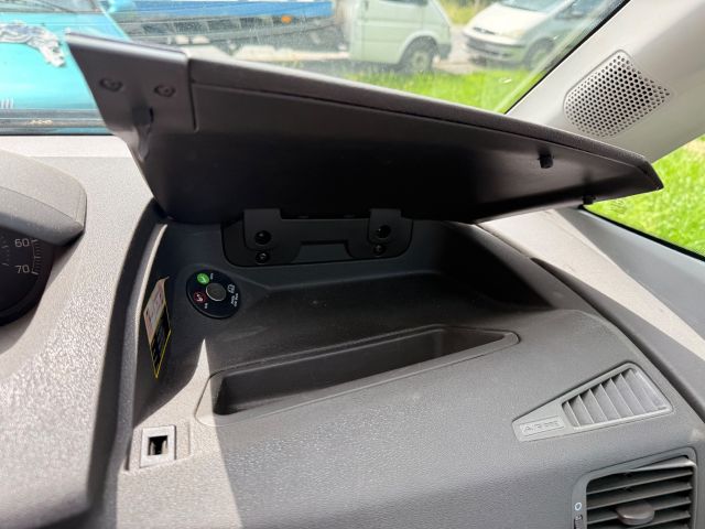 bontott FIAT IDEA Első Tároló Rekesz