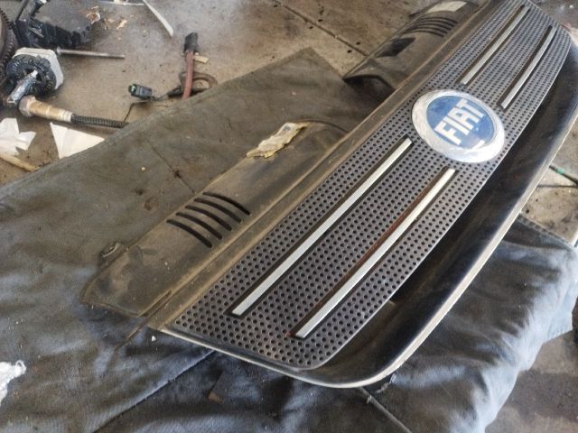 bontott FIAT IDEA Hűtőrács