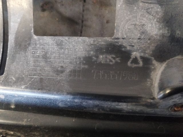 bontott FIAT IDEA Hűtőrács