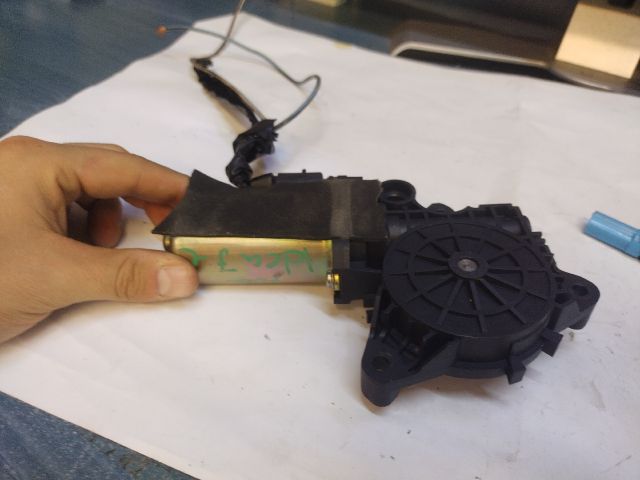 bontott FIAT IDEA Jobb első Ablakemelő Motor