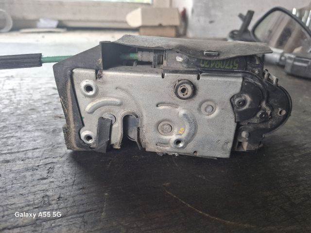 bontott FIAT IDEA Jobb első Ajtózár