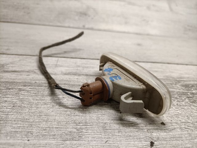 bontott FIAT IDEA Jobb első Sárvédő Irányjelző