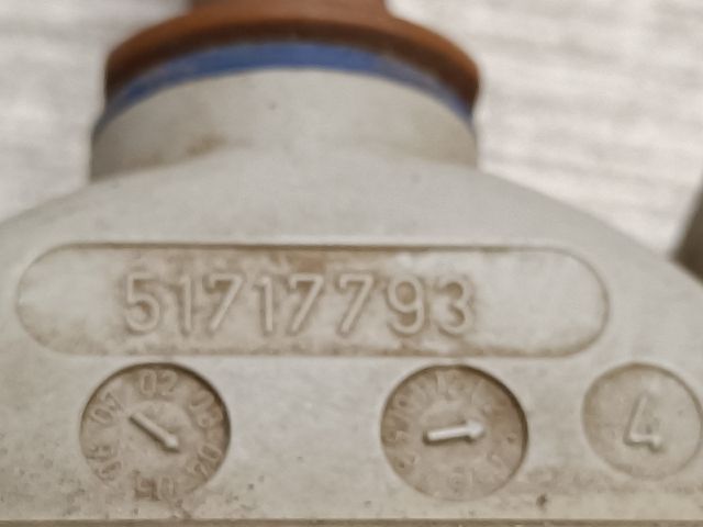 bontott FIAT IDEA Jobb első Sárvédő Irányjelző