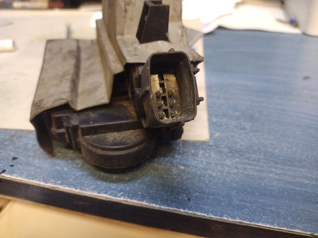 bontott FIAT IDEA Jobb hátsó Ajtózár