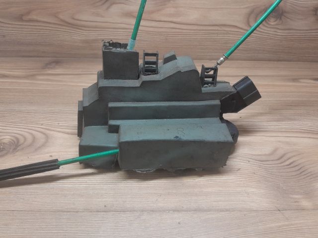 bontott FIAT IDEA Jobb hátsó Ajtózár