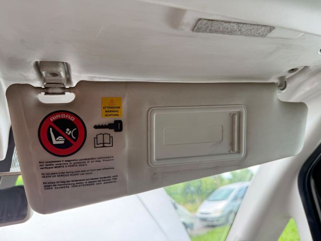 bontott FIAT IDEA Jobb Napellenző