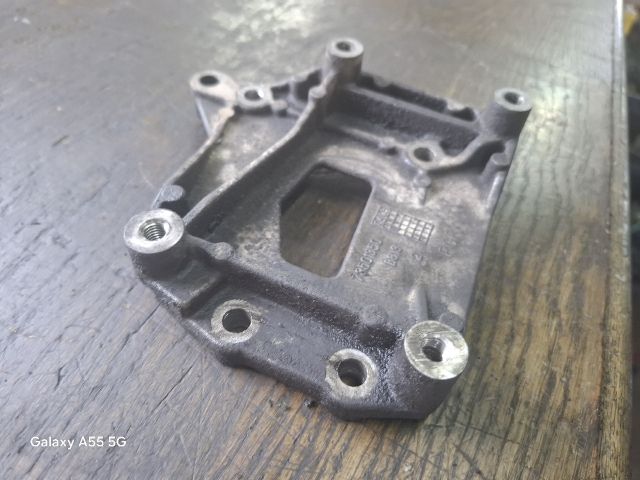 bontott FIAT IDEA Klímakompresszor Tartó Bak