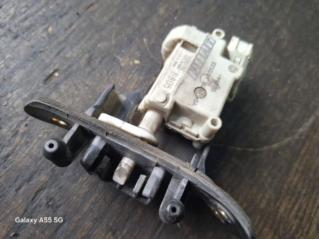 bontott FIAT IDEA Központizár Motor Tankajtó