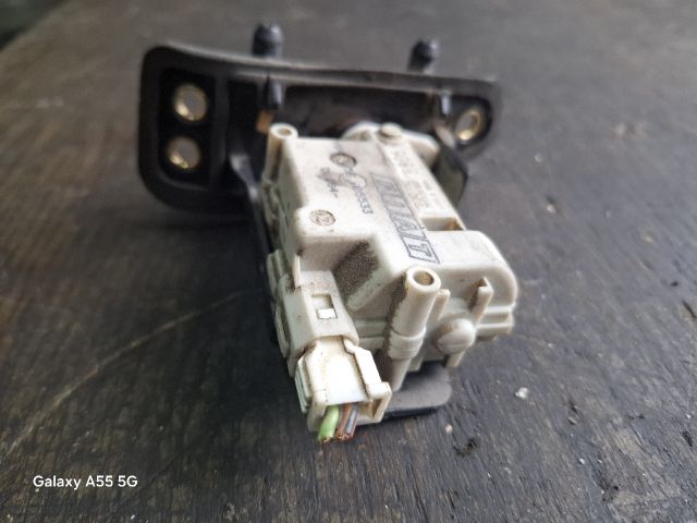 bontott FIAT IDEA Központizár Motor Tankajtó