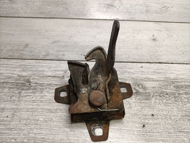 bontott FIAT IDEA Motorháztető Zárszerkezet