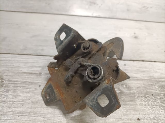 bontott FIAT IDEA Motorháztető Zárszerkezet