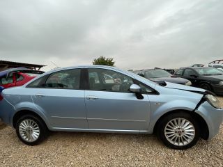 bontott FIAT LINEA Biztosítéktábla Motortér