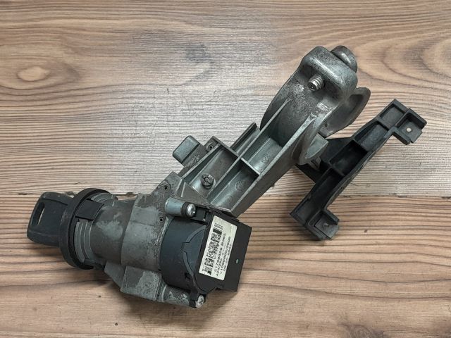 bontott FIAT LINEA Gyújtáskapcsoló Házzal