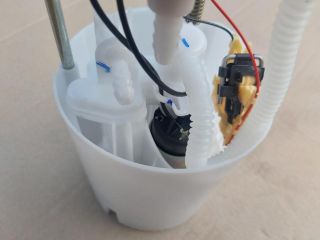 bontott FIAT LINEA Üzemanyag Szivattyú