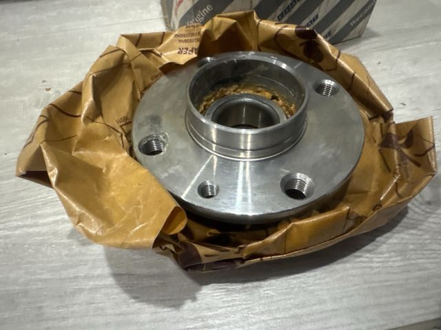 bontott FIAT LINEA Hátsó Kerékagy (Pozíciófüggetlen)