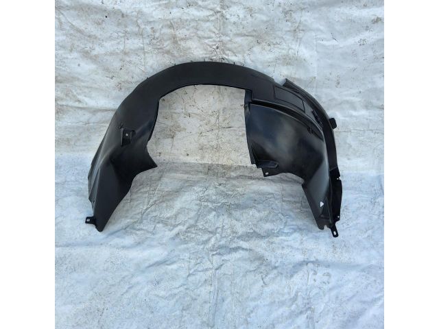 bontott FIAT LINEA Bal első Dobbetét (Kerékjárati, Műanyag)