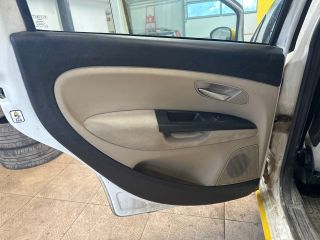 bontott FIAT LINEA Bal első Kapaszkodó (Felső)