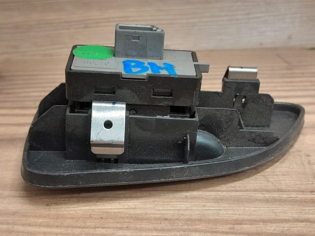 bontott FIAT LINEA Bal hátsó Ablakemelő Kapcsoló