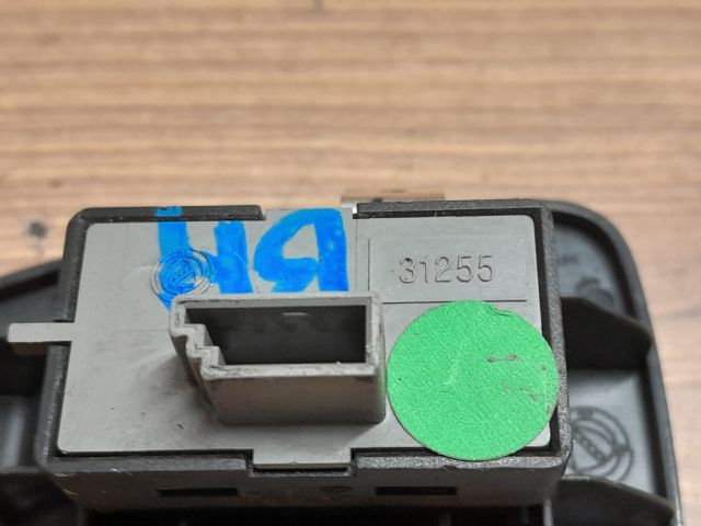 bontott FIAT LINEA Bal hátsó Ablakemelő Kapcsoló