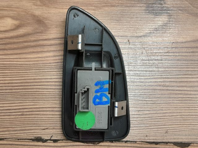 bontott FIAT LINEA Bal hátsó Ablakemelő Kapcsoló