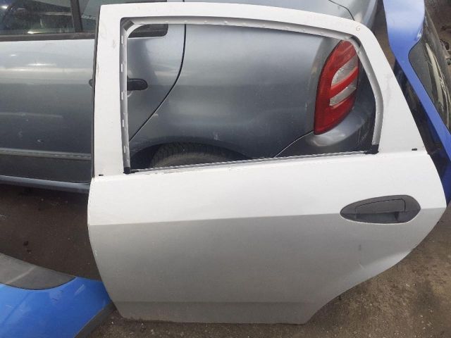 bontott FIAT LINEA Bal hátsó Ajtó (Üres lemez)
