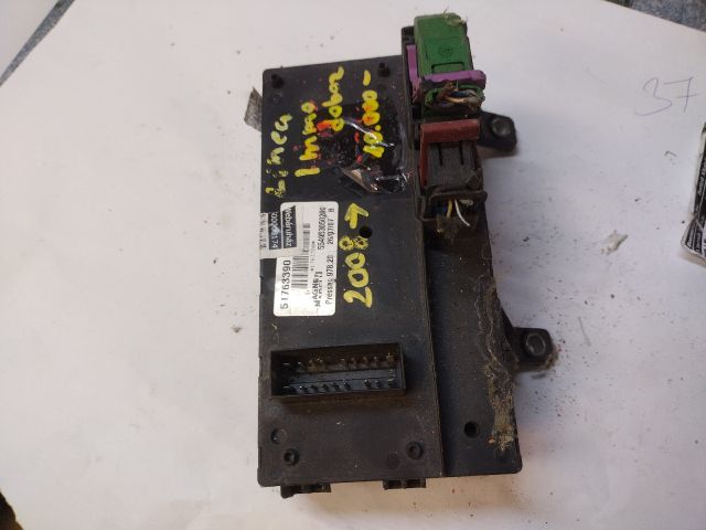 bontott FIAT LINEA Biztosítéktábla Utastér