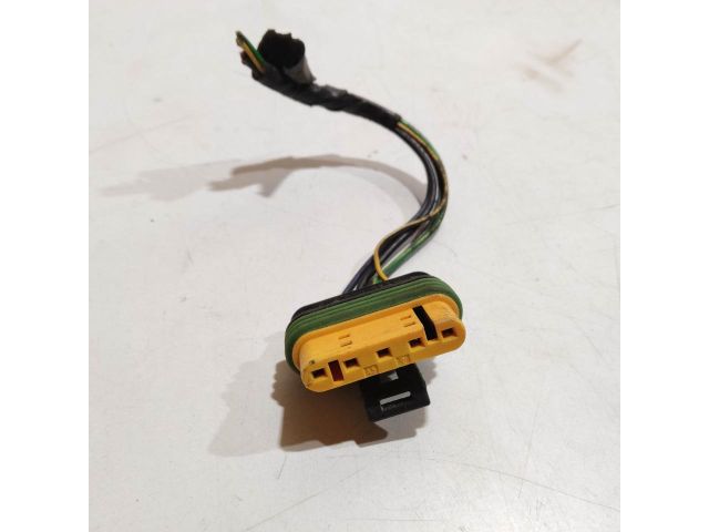 bontott FIAT LINEA Csatlakozó