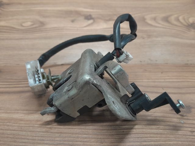 bontott FIAT LINEA Csomagtérajtó Zárszerkezet