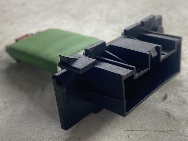 bontott FIAT LINEA Előtét Ellenállás Fűtőmotor