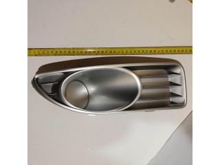 bontott FIAT LINEA Első Lökhárító Jobb Díszrács