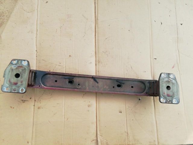 bontott FIAT LINEA Első Lökhárító Merevítő (Fém)