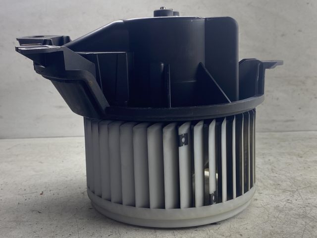 bontott FIAT LINEA Fűtőmotor (Klímás)