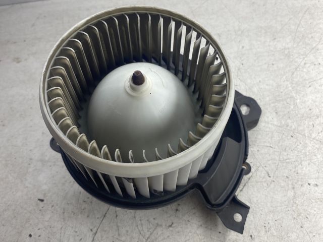 bontott FIAT LINEA Fűtőmotor (Klímás)