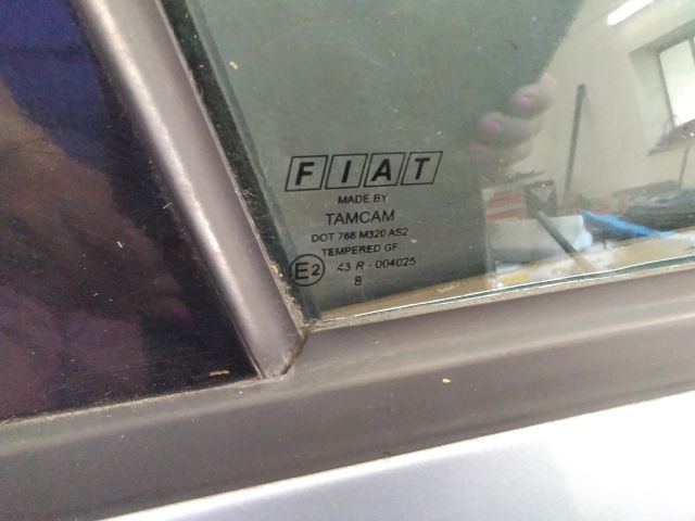 bontott FIAT LINEA Jobb első Ajtó (Részeivel)