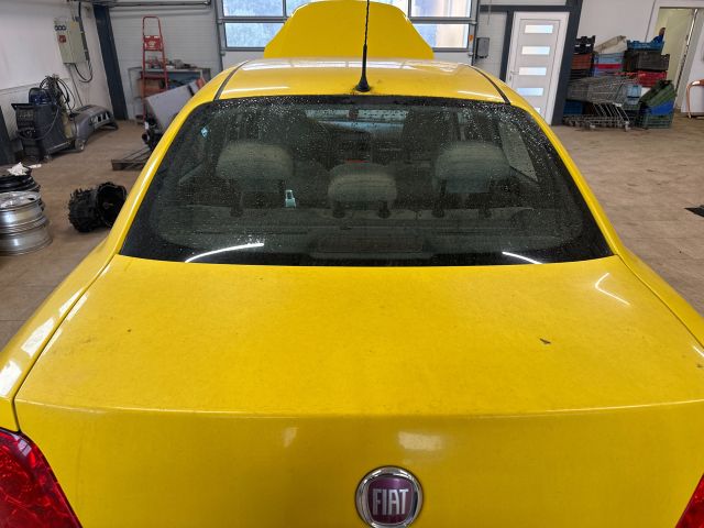 bontott FIAT LINEA Jobb első Oldal Lökhárító Tartó (Műanyag)