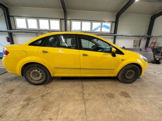 bontott FIAT LINEA Jobb hátsó Oldal Lökhárító Tartó (Műanyag)