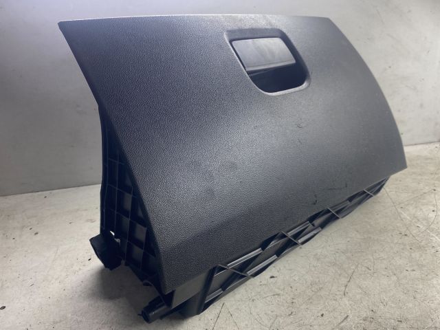 bontott FIAT LINEA Kesztyűtartó