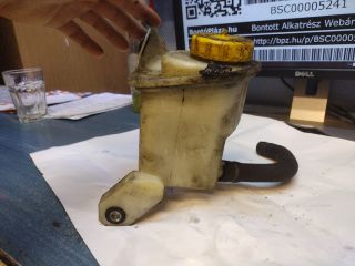 bontott FIAT LINEA Szervóolaj Tartály