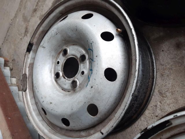 bontott FIAT MAREA Acélfelni Szett Gumival