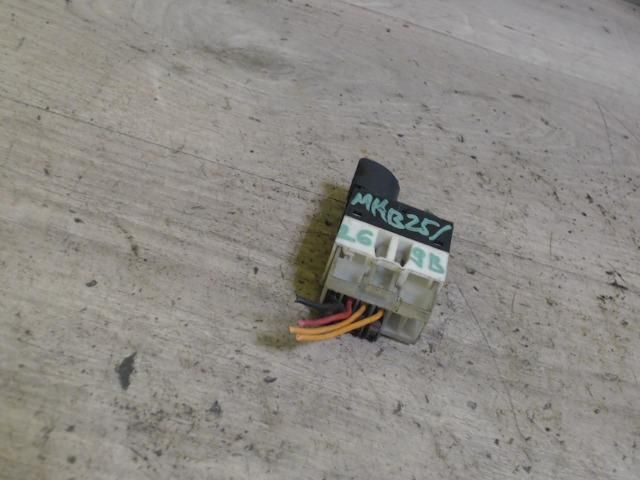 bontott FIAT MAREA Bal első Ablakemelő Kapcsoló