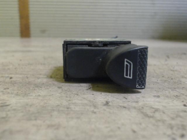 bontott FIAT MAREA Bal első Ablakemelő Kapcsoló