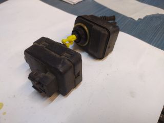 bontott FIAT MAREA Fényszórómagasság Állító Motor (Pozíciófüggetlen)