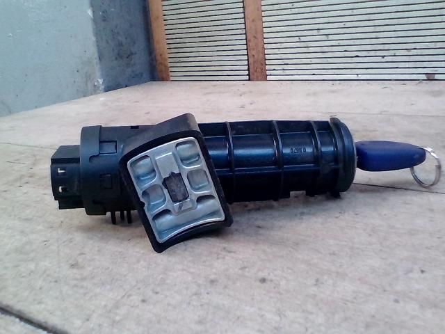 bontott FIAT MULTIPLA Gyújtáskapcsoló