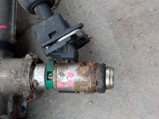 bontott FIAT MULTIPLA Porlasztó (1 db)