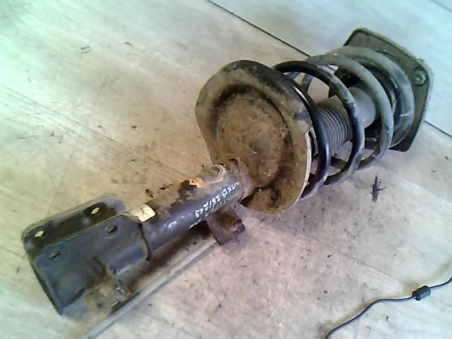 bontott FIAT MULTIPLA Bal első Gólyaláb (Lengécsillapító, Rugó)