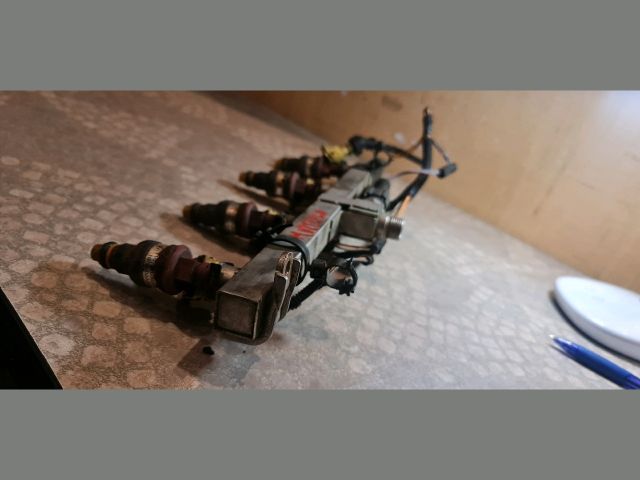 bontott FIAT MULTIPLA Porlasztó Sor / Híd