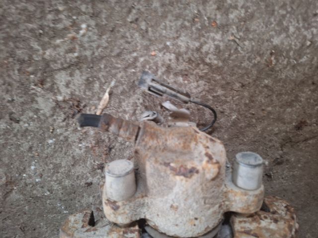 bontott FIAT MULTIPLA Bal első Féknyereg Munkahengerrel